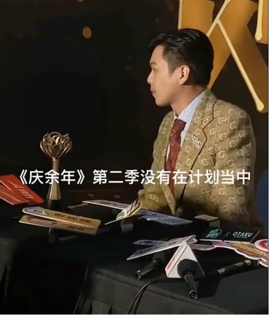 圈内爆料李沁张若昀,甜蜜互动引粉丝热议